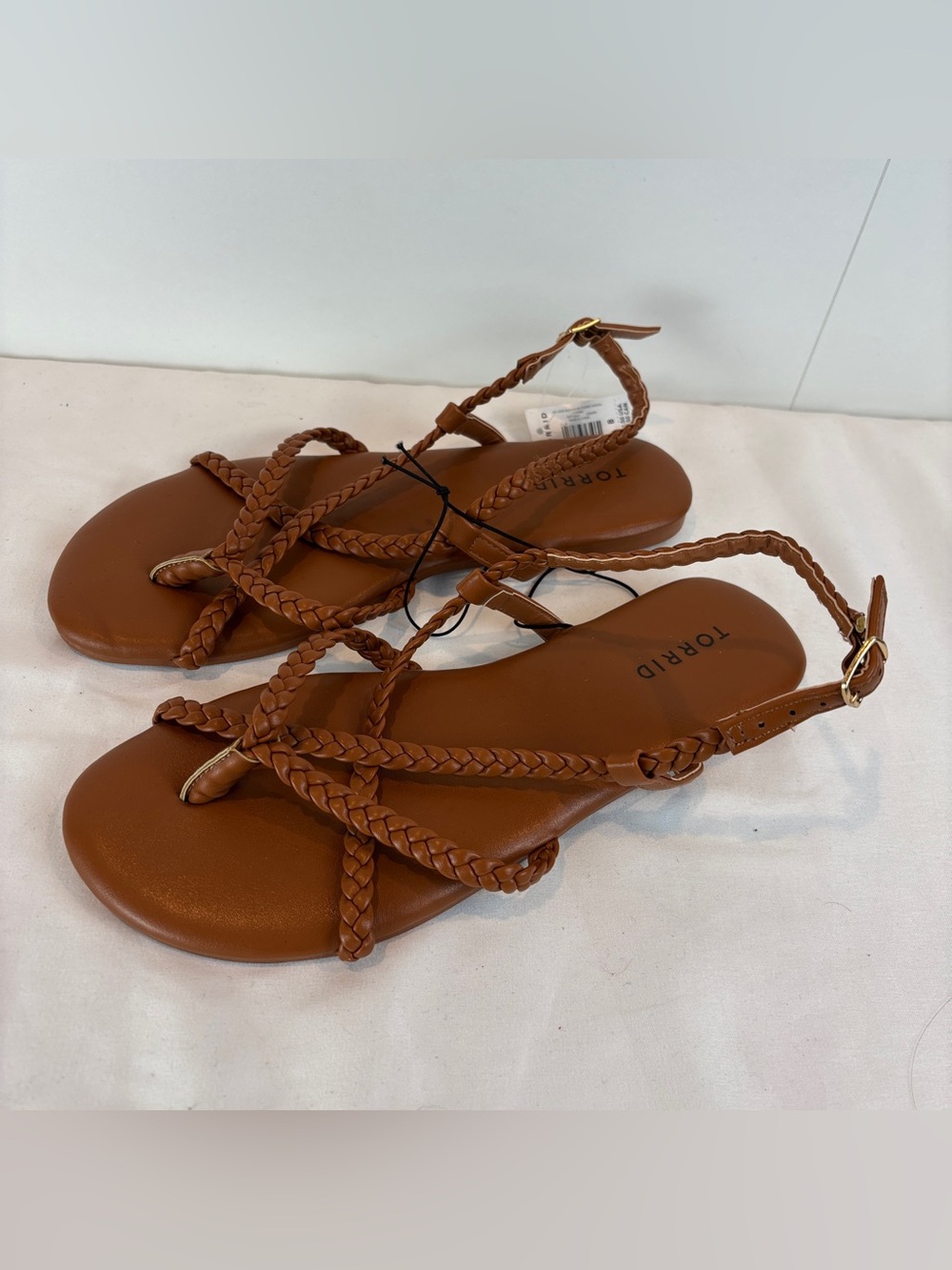 NWT torrid Brown Woven Strappy Faux Leather Flat Thong Sandals sz 8 Vegan